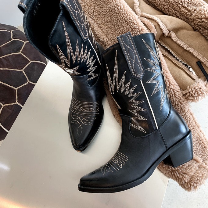 Womens Western Boots Mid Calf Embroidery Leather- Black/White Cowgirl Boots