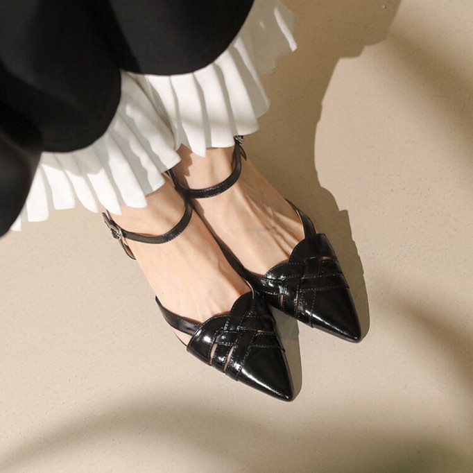 Point Toe Genuine Leather Slingback Stiletto Sandals in White/Black/Apricot