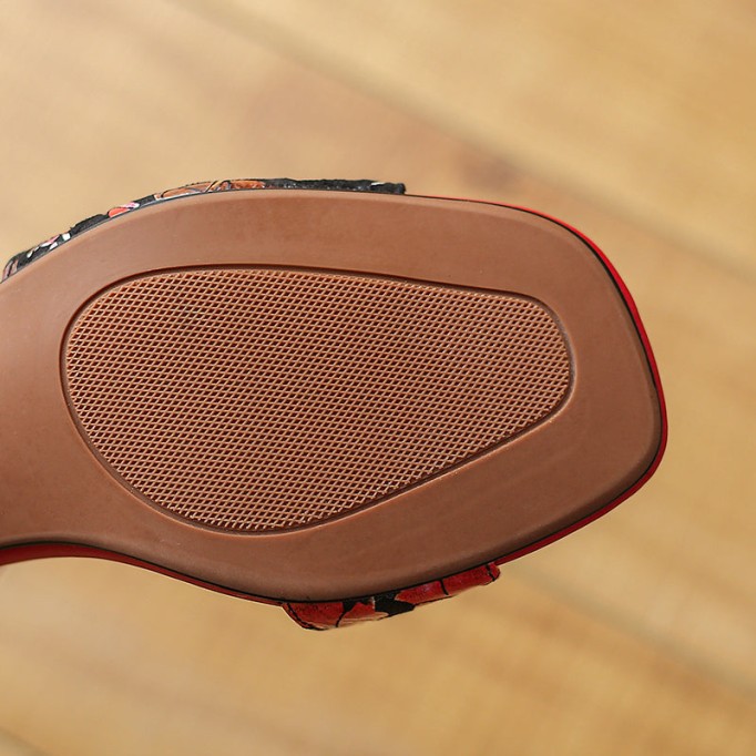 Block Heel Leather sandal in Blue/Red