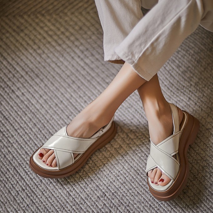 Retro Chunky Leather Strappy Sandals in Brown/White - Womens Platform Slingback