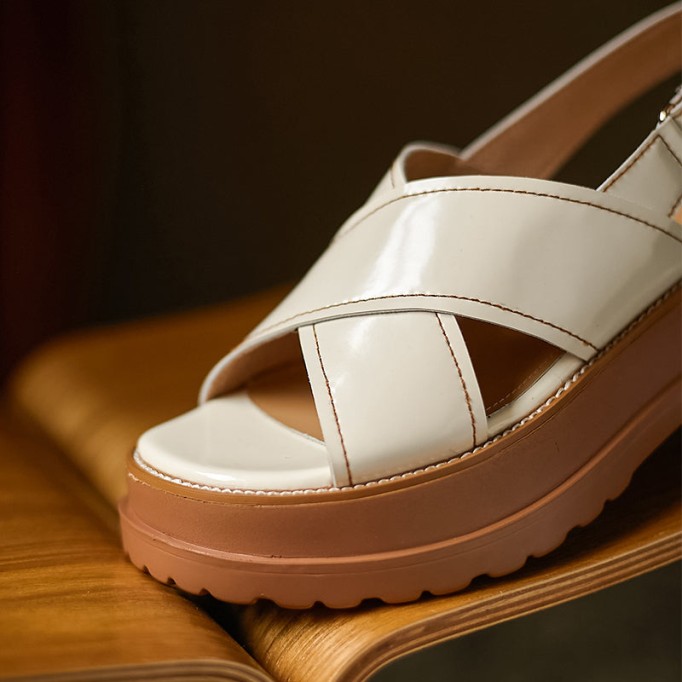 Retro Chunky Leather Strappy Sandals in Brown/White - Womens Platform Slingback