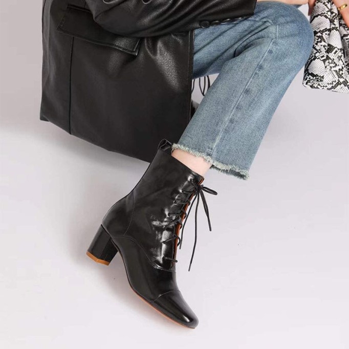 Lace-up Leather Ankle Boots Nude Slimming Boots Elegant Glove-Like Retro Boots Block Heel