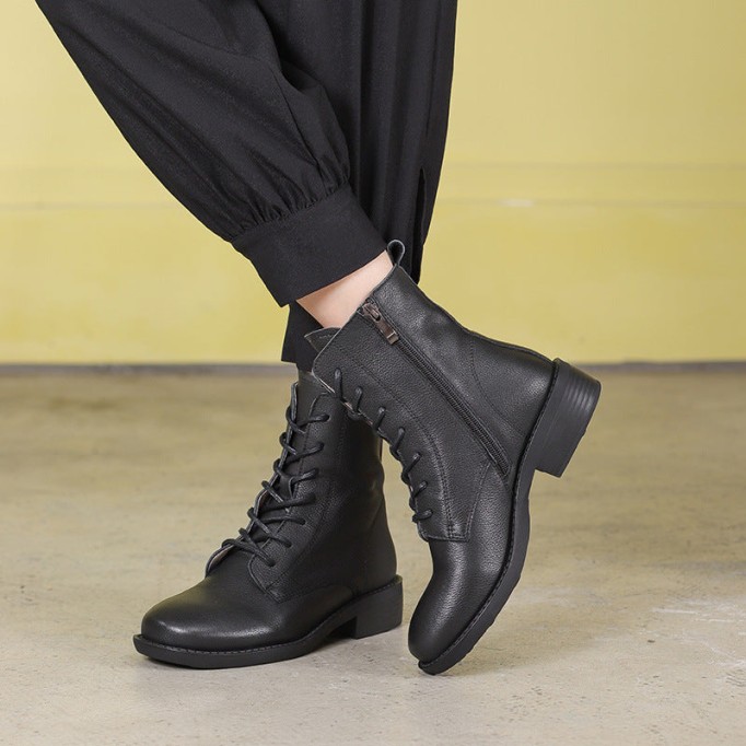 Winter Boots Handmade Genuine Leather Lace-Up Combat Boots Retro Martin Boots Chunky Ankle Boots Black/Coffee