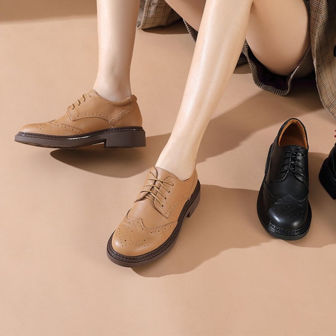 Handmade Wingtip Shoes Women'S Genuine Leather Lace Up Full Brogues in Black/Camel