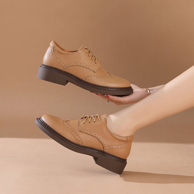 Handmade Wingtip Shoes Women'S Genuine Leather Lace Up Full Brogues in Black/Camel