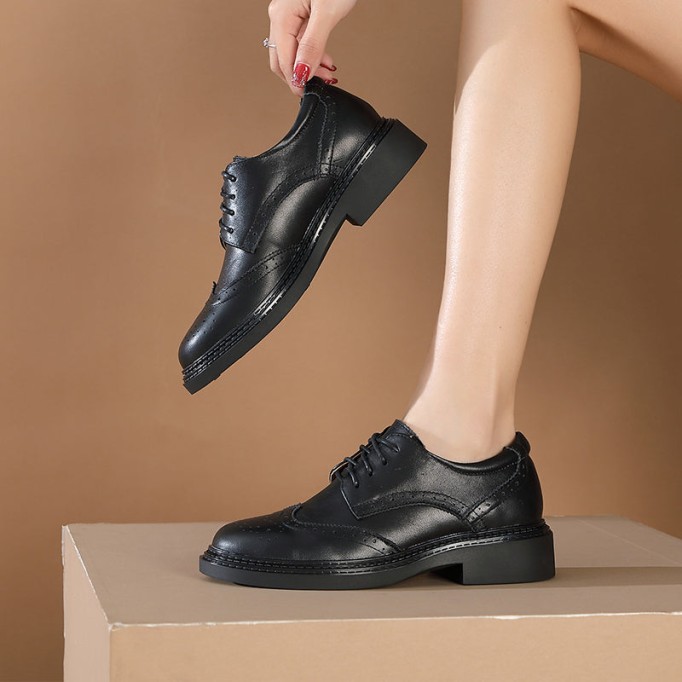 Handmade Wingtip Shoes Women'S Genuine Leather Lace Up Full Brogues in Black/Camel