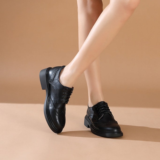 Handmade Wingtip Shoes Women'S Genuine Leather Lace Up Full Brogues in Black/Camel