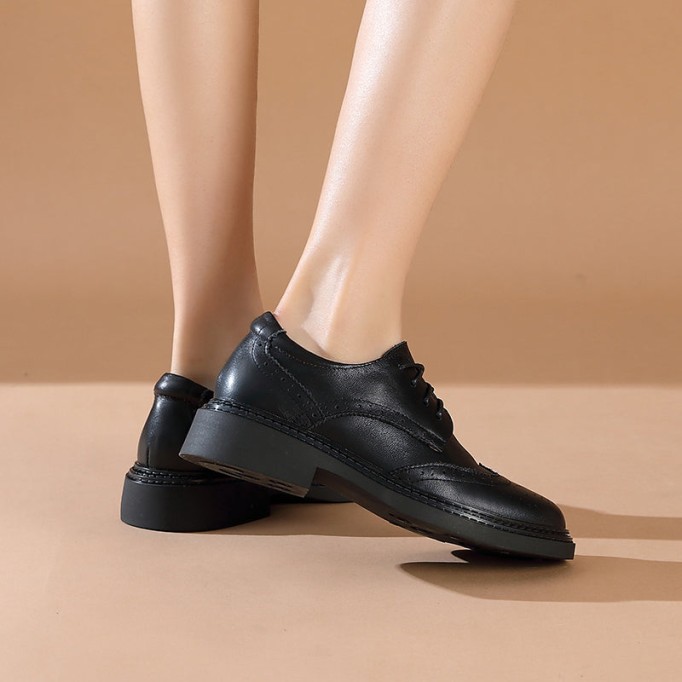 Handmade Wingtip Shoes Women'S Genuine Leather Lace Up Full Brogues in Black/Camel