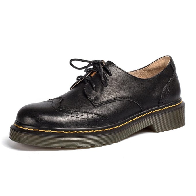 Handmade Wingtip Brogues Leather Lace Up Oxfords For Women Martin Sole in Black/White
