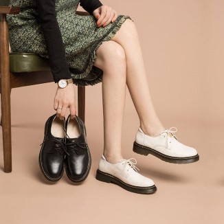 Handmade Full Grain Leather Lace Up Oxfords For Women Martin Sole In White/Black