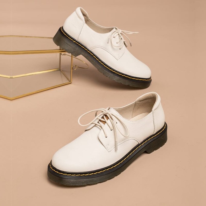 Handmade Full Grain Leather Lace Up Oxfords For Women Martin Sole In White/Black