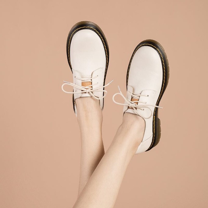 Handmade Full Grain Leather Lace Up Oxfords For Women Martin Sole In White/Black