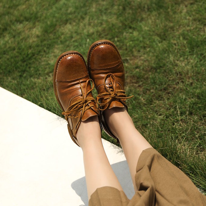 Goodyear Horse Leather Derby Shoes For Women Retro Lace Up Block Oxfords Leather Sole in Black/Brown