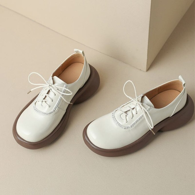 Women Round Toe Lace Up Platform Oxfords Patent Leather in Beige/Black