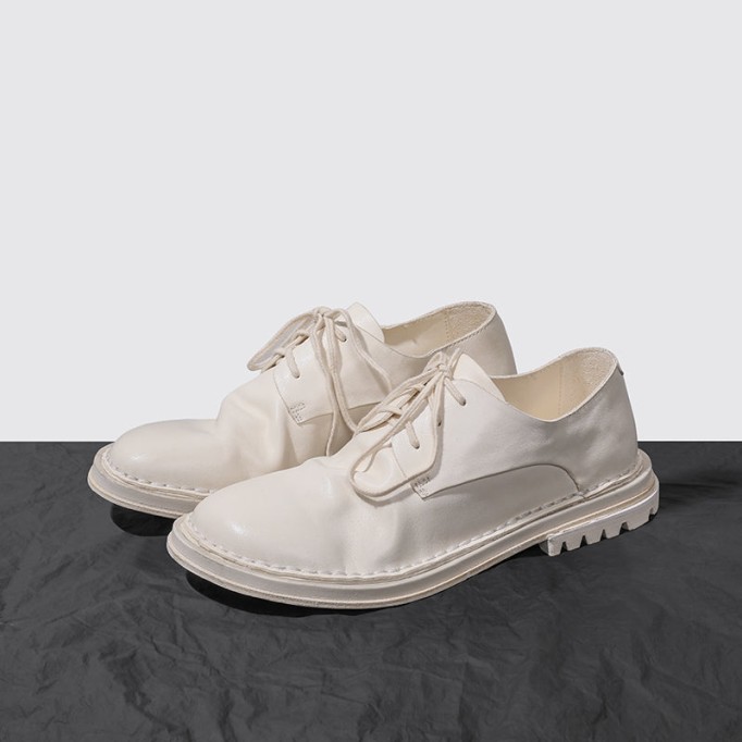 Goodyear Horse Leather Derby Shoes For Women Lace Up Oxfords Leather Sole in White/Black