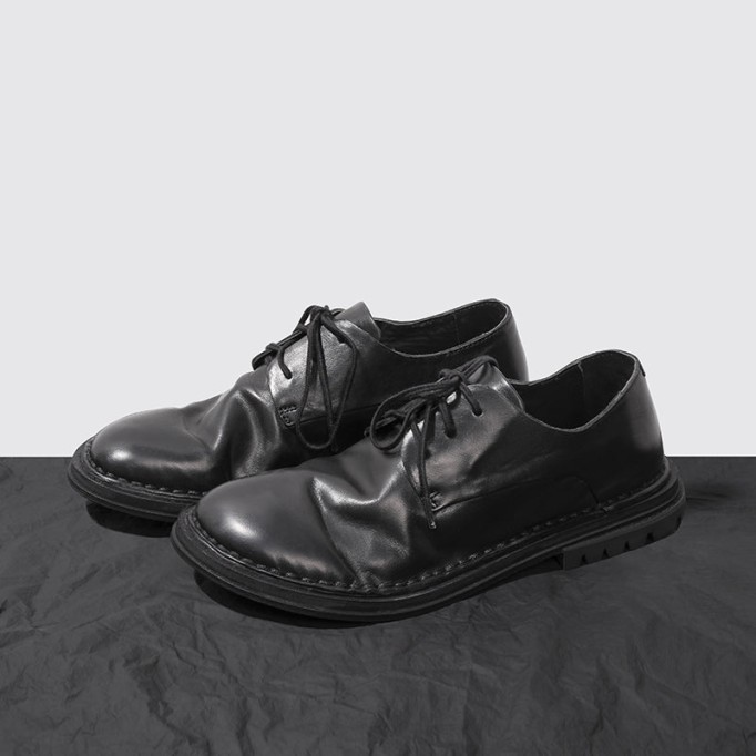 Goodyear Horse Leather Derby Shoes For Women Lace Up Oxfords Leather Sole in White/Black