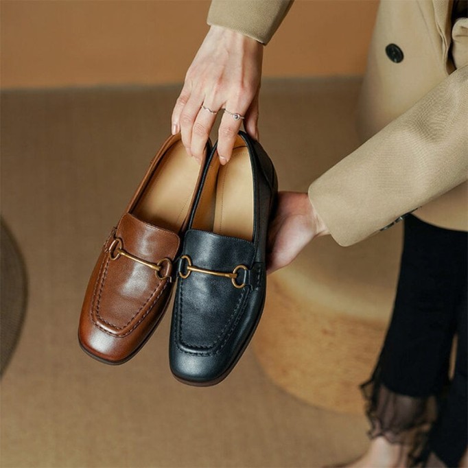 Block Heel Leather Loafers for Women with Metal Buckle in Coffee/Black