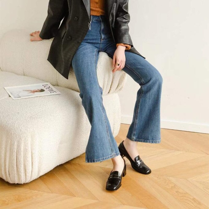 Retro Leather Penny Loafers for Women Square Toe Block Heel in White/Black/Camel