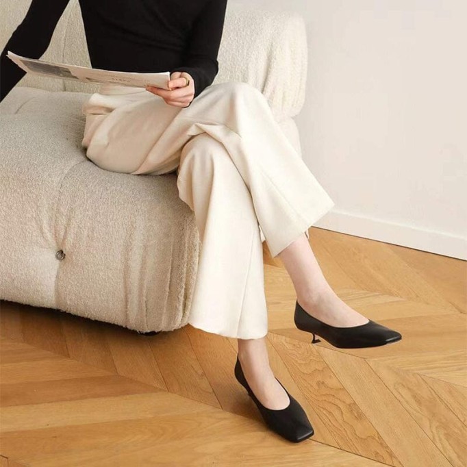 Handmade Sheepskin Kitty Heel Pumps In White/Black/Beige Fashion Style