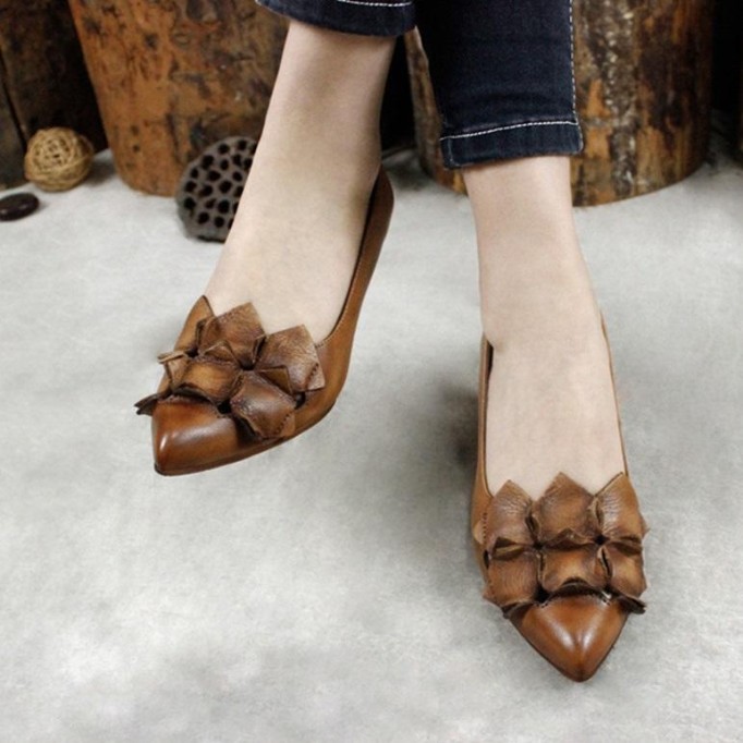 Pumps Women Leather Handmade Pointed Toe Flowers Flats Chunky Heel Soft Sole
