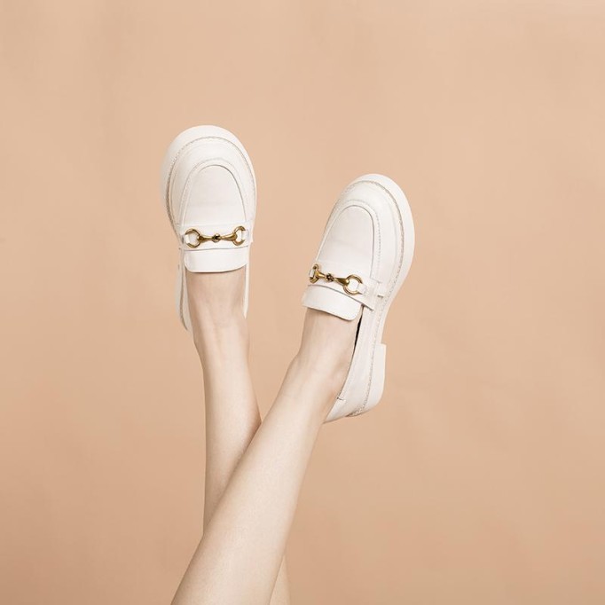 Womens Handmade Leather Loafers Metal button decoration Black/Beige