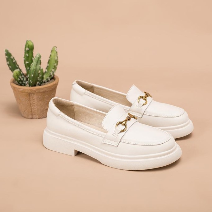 Womens Handmade Leather Loafers Metal button decoration Black/Beige