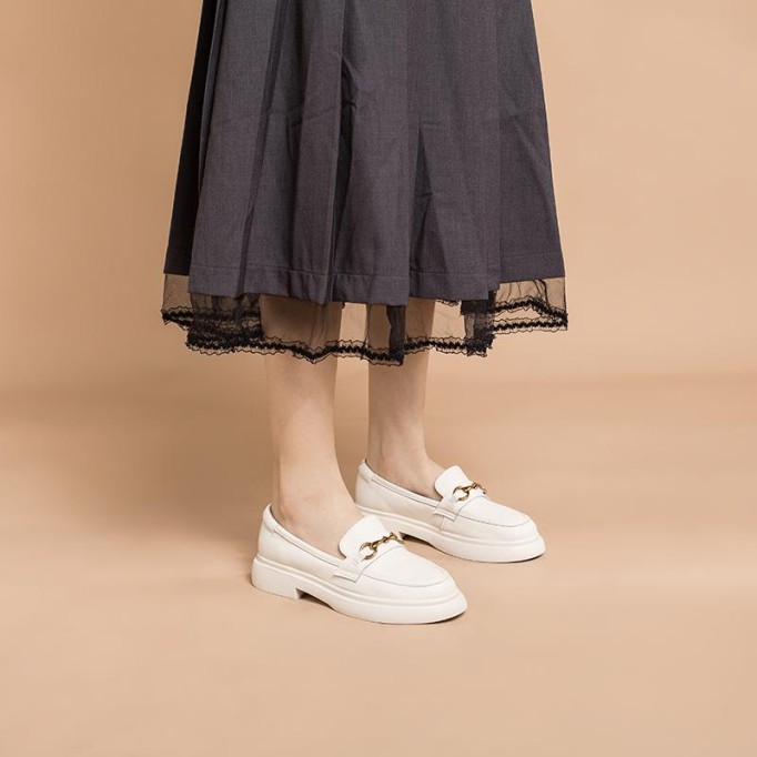 Womens Handmade Leather Loafers Metal button decoration Black/Beige