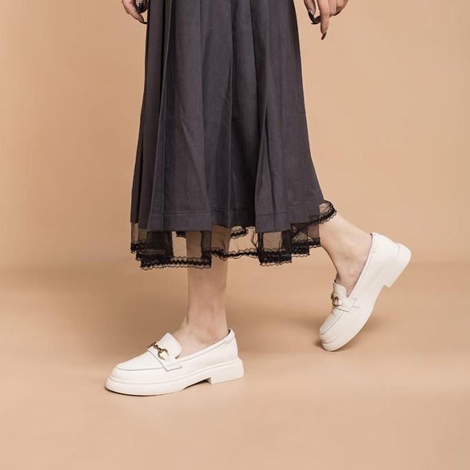 Womens Handmade Leather Loafers Metal button decoration Black/Beige