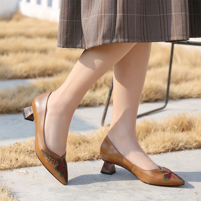 Handmade Genuine Leather Embroidered Retro Pointed Toe Heels Red Pumps Women Shoes Block Heels Slip On Office Shoes Grey/Coffee