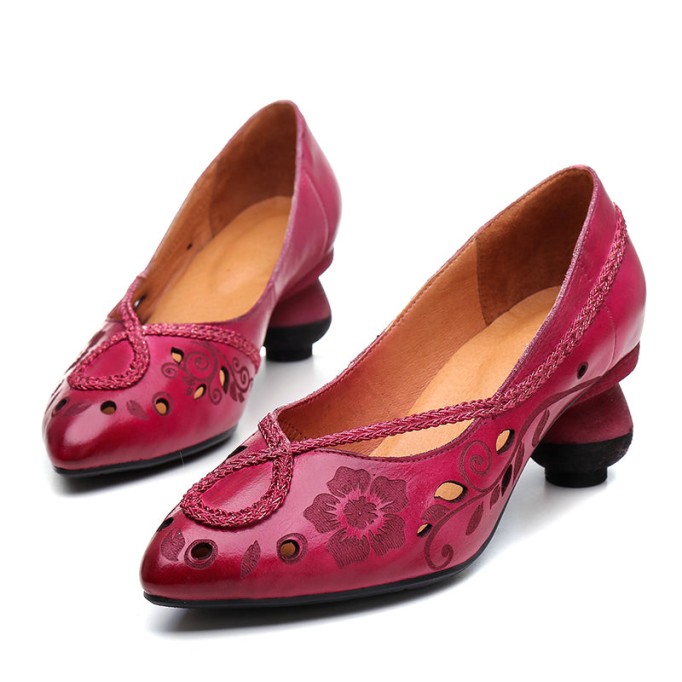 Retro Pumps For Women Leather Handmade Block Heel Pointed Shoes Loafers purple/Coffee