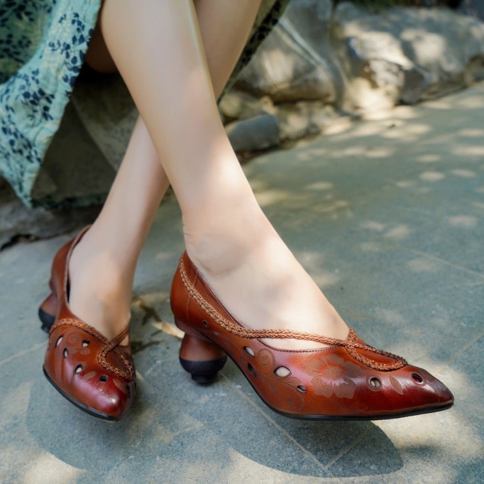 Retro Pumps For Women Leather Handmade Block Heel Pointed Shoes Loafers purple/Coffee