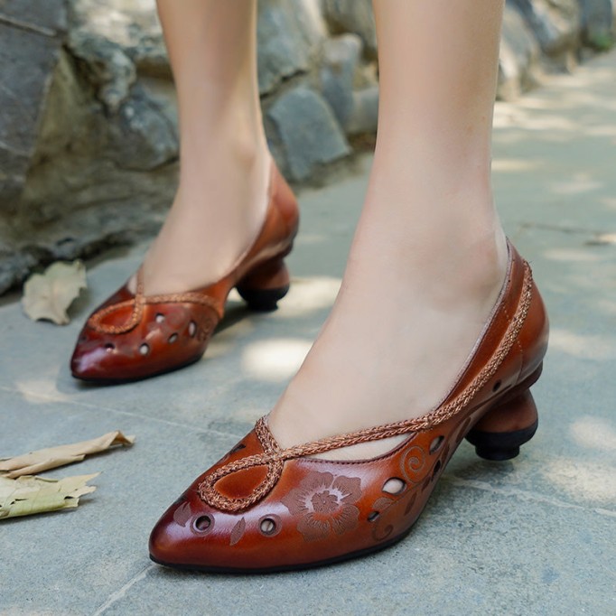 Retro Pumps For Women Leather Handmade Block Heel Pointed Shoes Loafers purple/Coffee