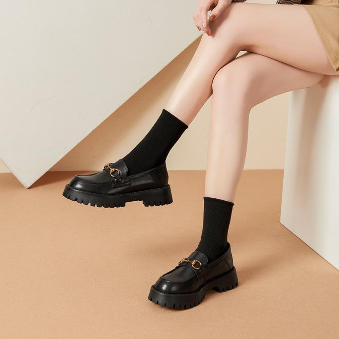 Chunky Loafers Women Smooth Genuine Leather Platform Shoes Round Toe Metal Chain Slip on Handmade