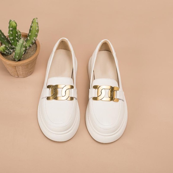 Matte leather Metal Buckle Loafers for Women Handmade Retro Square Heel Black/Beige