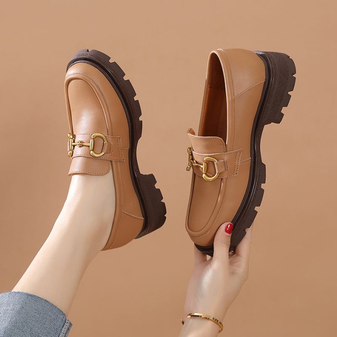 Horsebit-Detailed Handmade Leather Platform Loafers For Women In Black/Camel