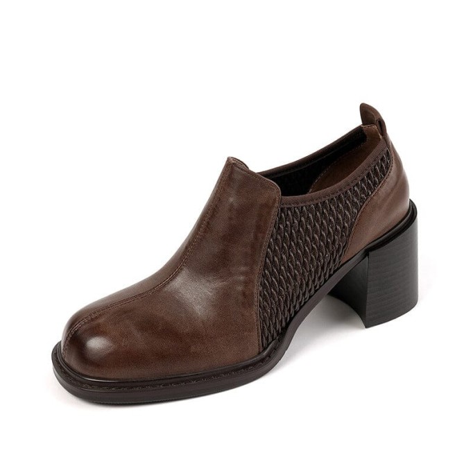 Womens Handmade Retro Round Toe Block Heel Pumps in Black/Coffee