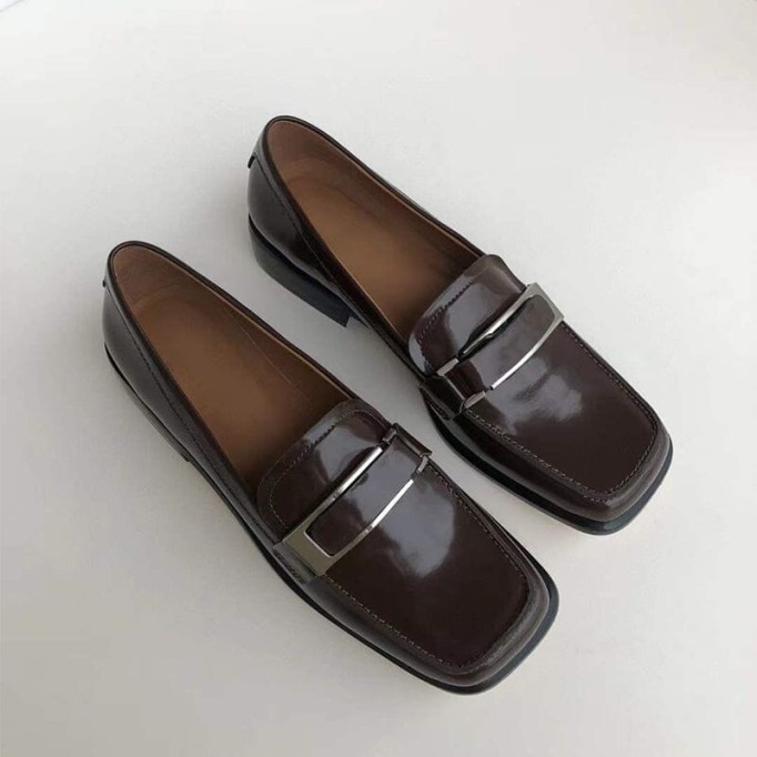 Retro Soft Leather Penny Loafers for Women Square Toe in Brown/Black