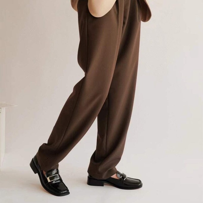 Retro Soft Leather Penny Loafers for Women Square Toe in Brown/Black