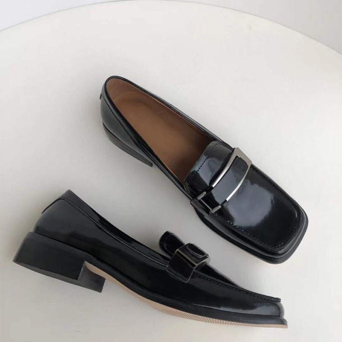 Retro Soft Leather Penny Loafers for Women Square Toe in Brown/Black