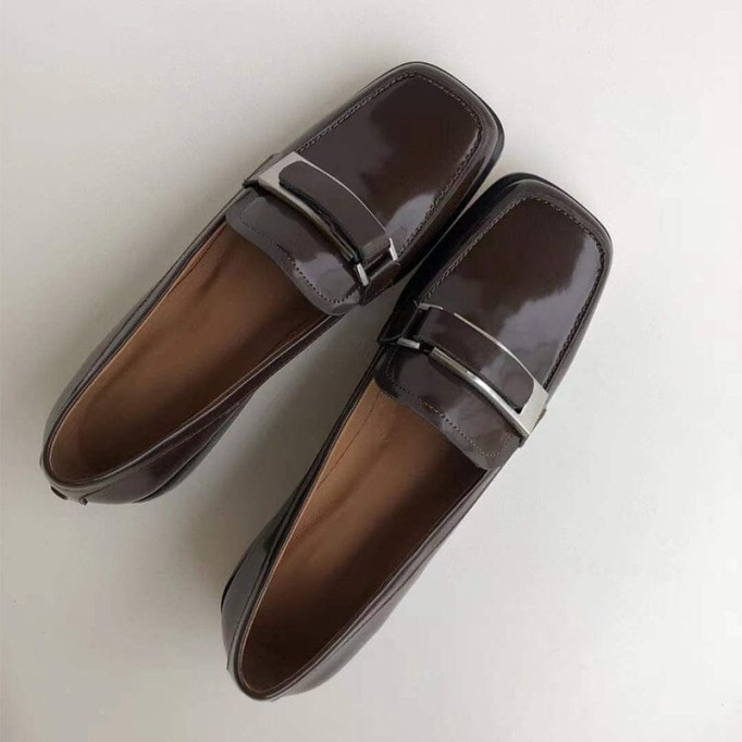Retro Soft Leather Penny Loafers for Women Square Toe in Brown/Black