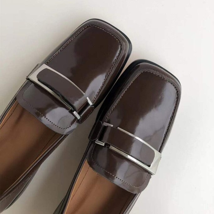 Retro Soft Leather Penny Loafers for Women Square Toe in Brown/Black