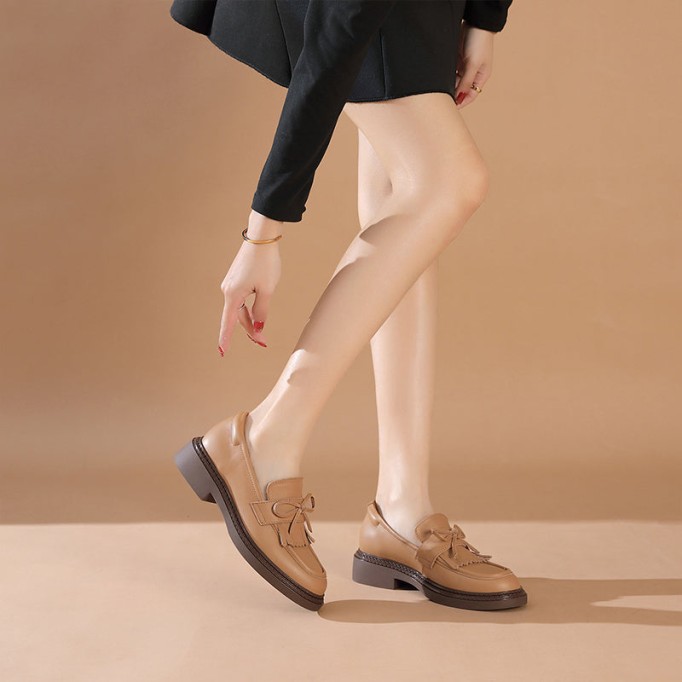 Classic Leather Tassel Loafers For Women Soft Slip-On Chunky Loafers In Black/Camel