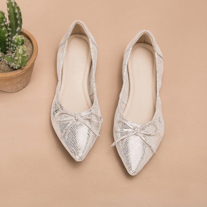 Bow-Detail Pointed-Toe Ballerina Shoes Gold/Silver/Black