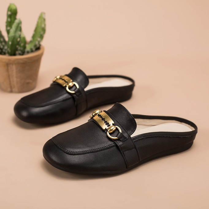 Retro Chain buckle-Detailed Leather Loafer Mules for Women Backless Loafers in Black/White