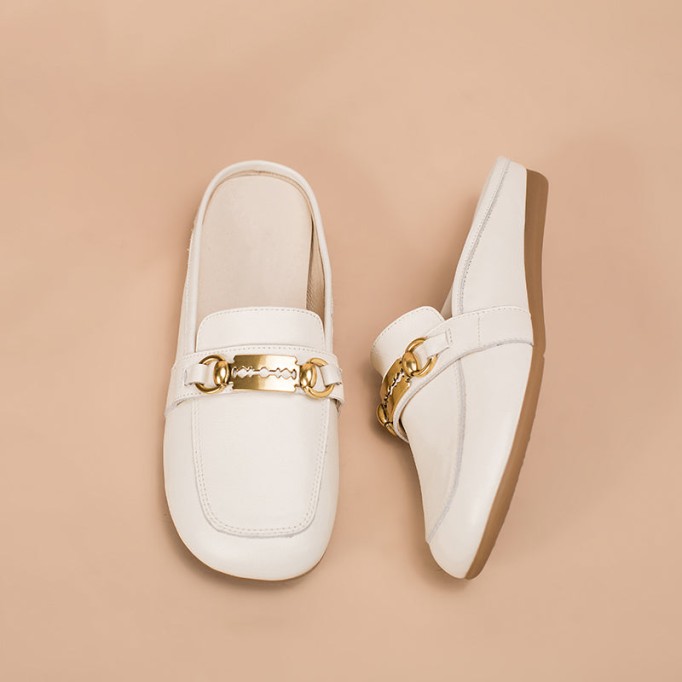 Retro Chain buckle-Detailed Leather Loafer Mules for Women Backless Loafers in Black/White