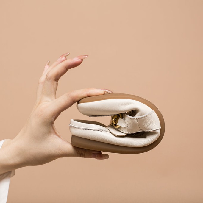 Retro Chain buckle-Detailed Leather Loafer Mules for Women Backless Loafers in Black/White