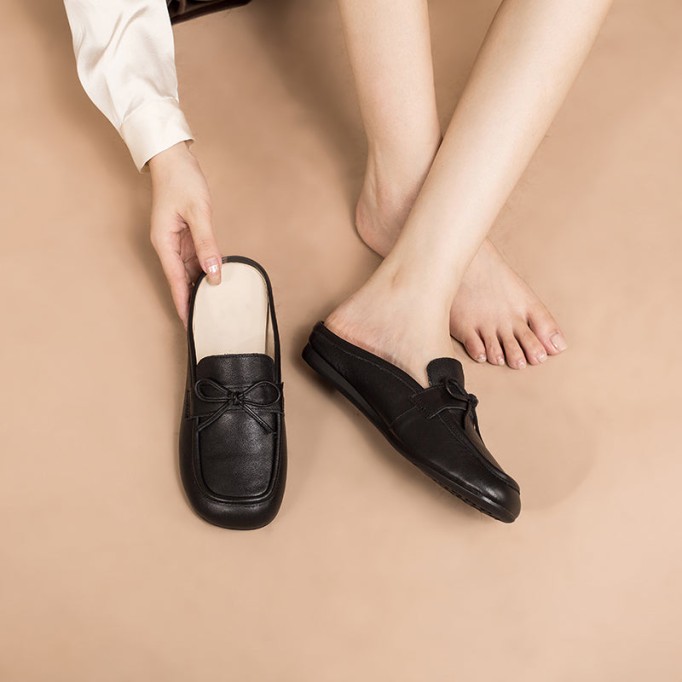 Retro Bowknot-Detailed Leather Loafer Mules for Women Backless Loafers in Black/White