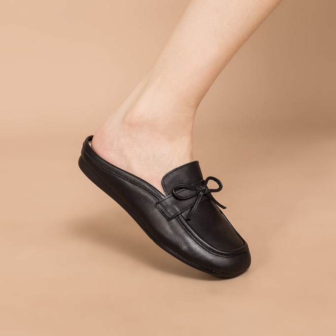 Retro Bowknot-Detailed Leather Loafer Mules for Women Backless Loafers in Black/White