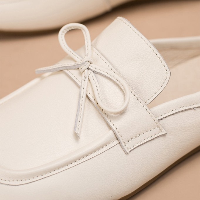 Retro Bowknot-Detailed Leather Loafer Mules for Women Backless Loafers in Black/White