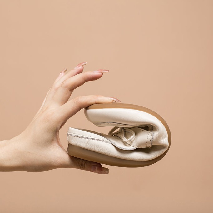 Retro Bowknot-Detailed Leather Loafer Mules for Women Backless Loafers in Black/White